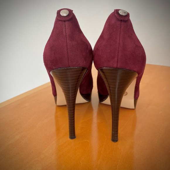 Michael Kors York Platform Suede Peeptoe Pumps in Bordeaux, 6.5M - Picture 6 of 13